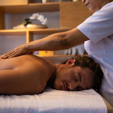 Galeria Plaza Monterrey Hotel Luaran gambar Massage