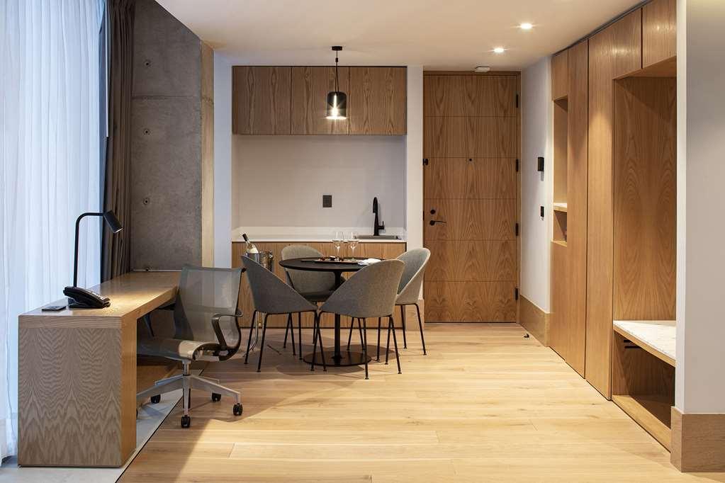 Galeria Plaza Monterrey Hotel Luaran gambar A typical apartment