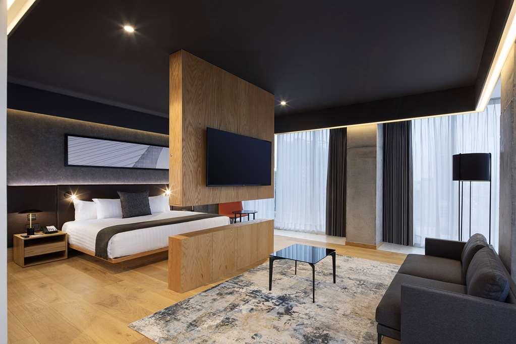 Galeria Plaza Monterrey Hotel Bilik gambar A suite at the hotel