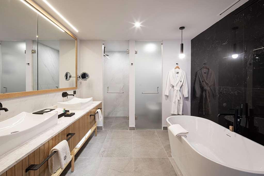 Galeria Plaza Monterrey Hotel Luaran gambar Bathroom