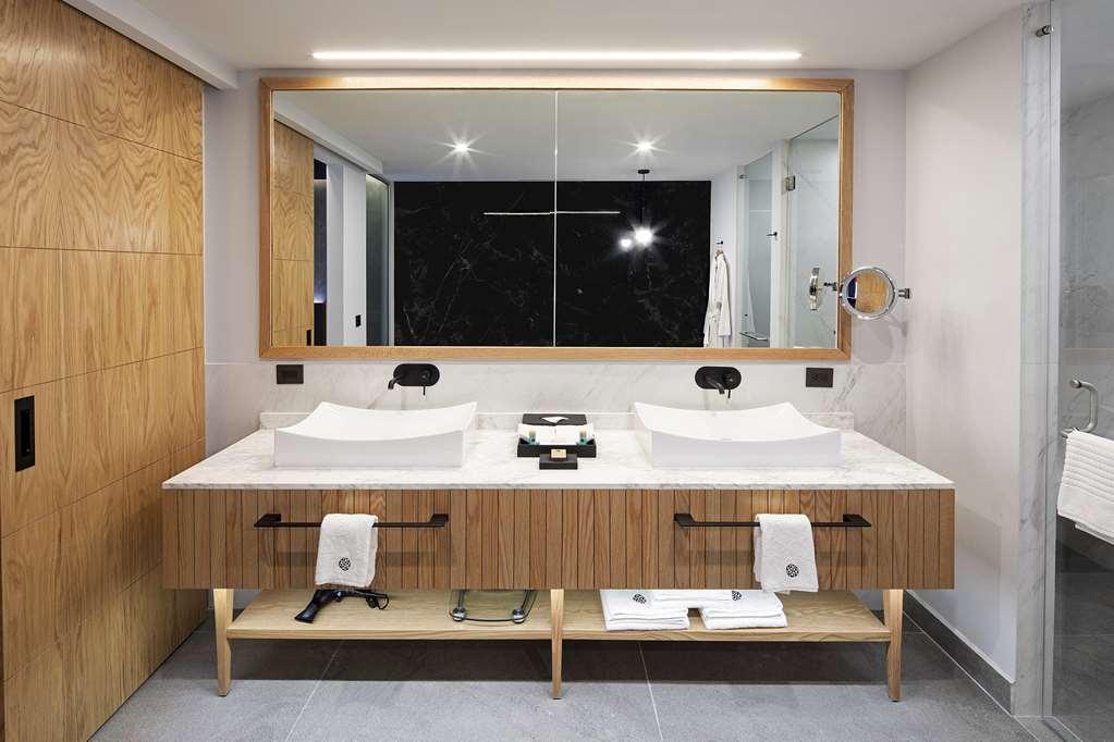 Galeria Plaza Monterrey Hotel Luaran gambar Bathroom