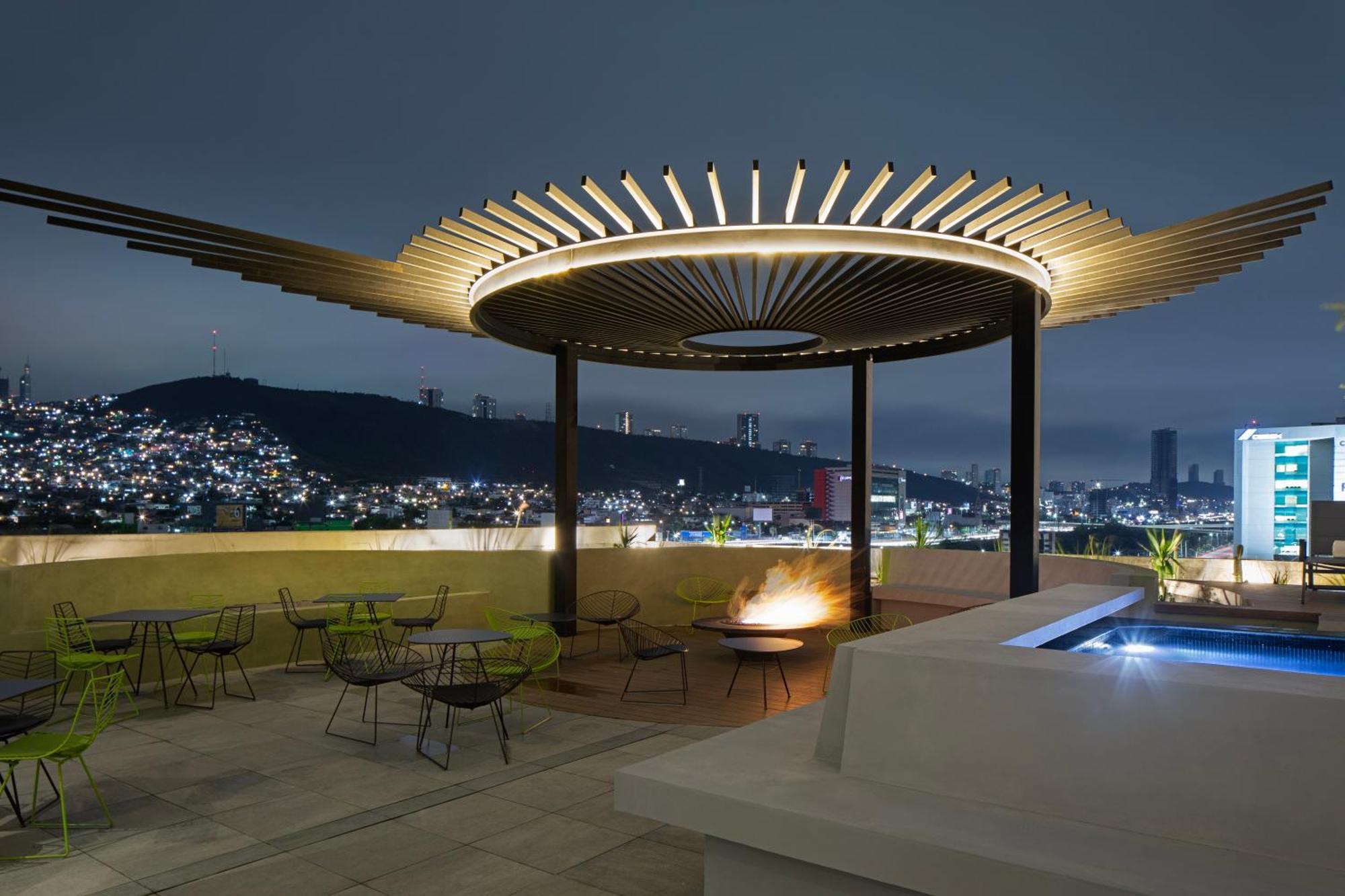 Galeria Plaza Monterrey Hotel Luaran gambar Skyline