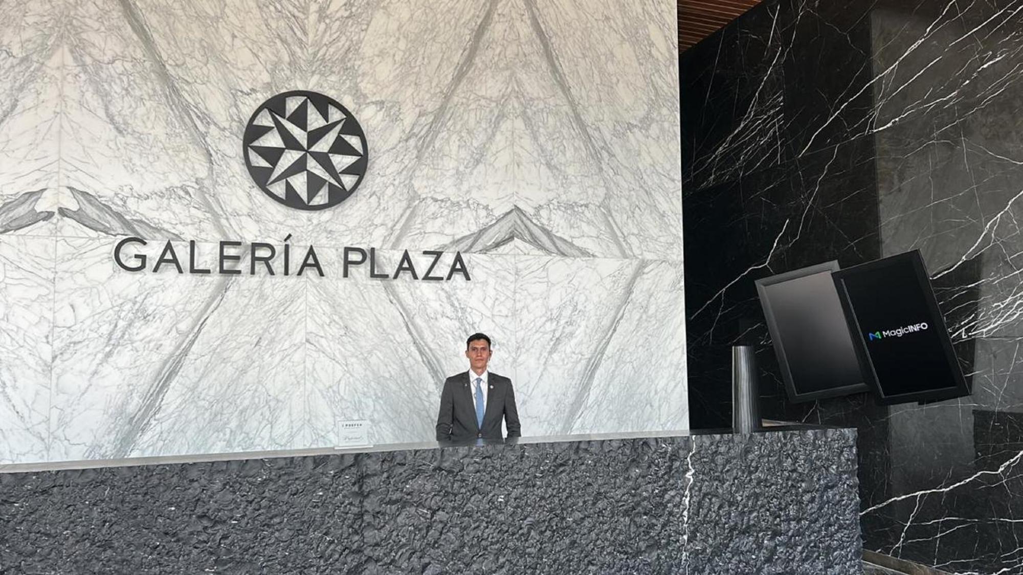 Galeria Plaza Monterrey Hotel Luaran gambar Entrance